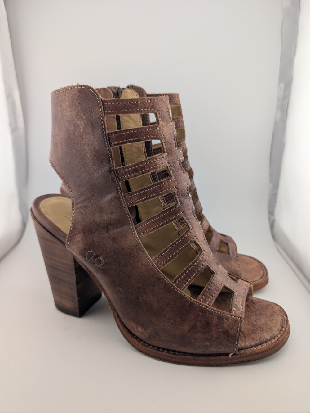 Bed Stu Women's Size 9 Occam Caged Brown Leather Peep Toe Sandals Bench Made